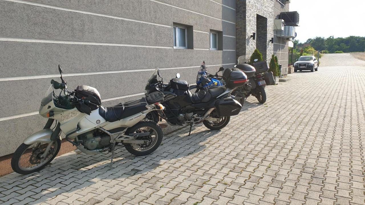 Garni Hotel Saradis Kruševac Zewnętrze zdjęcie