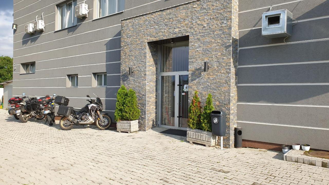 Garni Hotel Saradis Kruševac Zewnętrze zdjęcie